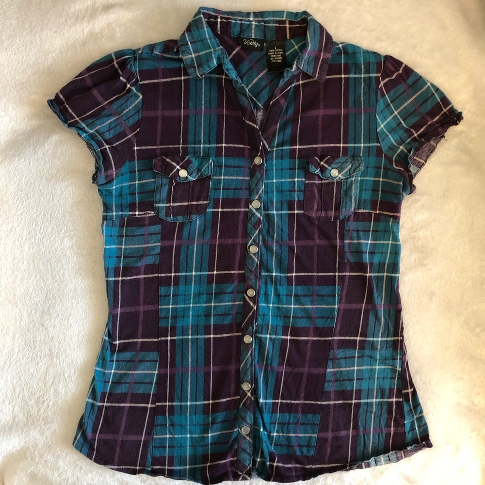 Vanity ButtonUp Size Large